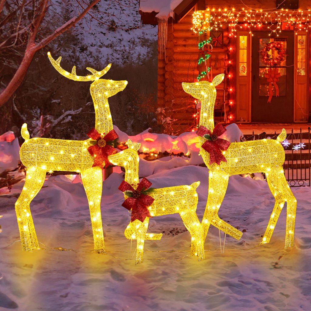 Three reindeer lights, Christmas decorations, outdoor，golden